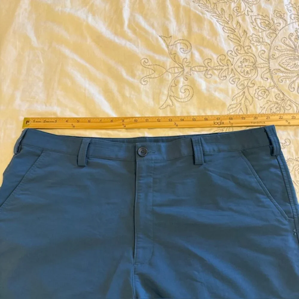 Men’s Under Armour Heat gear Casual Golf Shorts Size 42 Blue